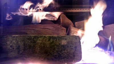 POLES BOIS AVEC LIT DE CENDRES et LIT DE BRAISES